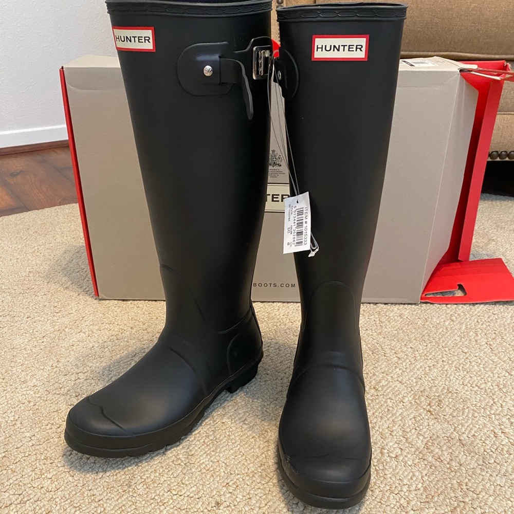 Hunter Black Rainboots - Sz 8 - Brand new w/ tags